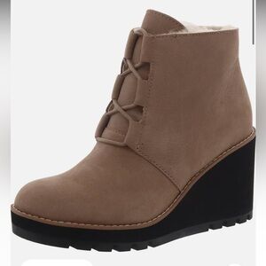 Eileen Fisher - Alpine Womens Lamb Fur Ankle Wedge Boots